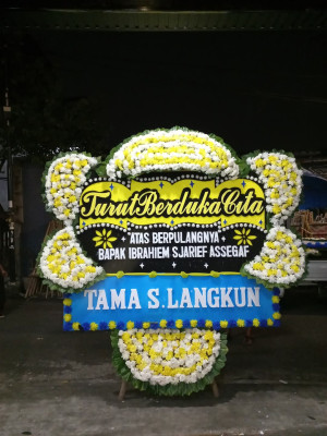 Papan Bunga Duka di Sumay